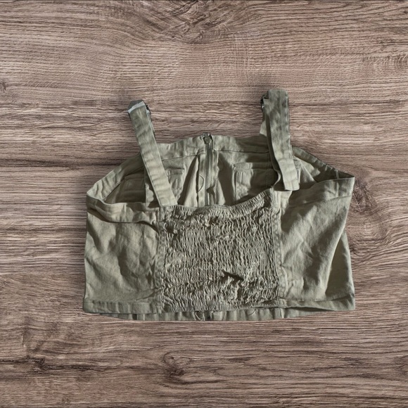 Tan Rachel Paige Zipper Up Crop Top with Pockets - Picture 2 of 3